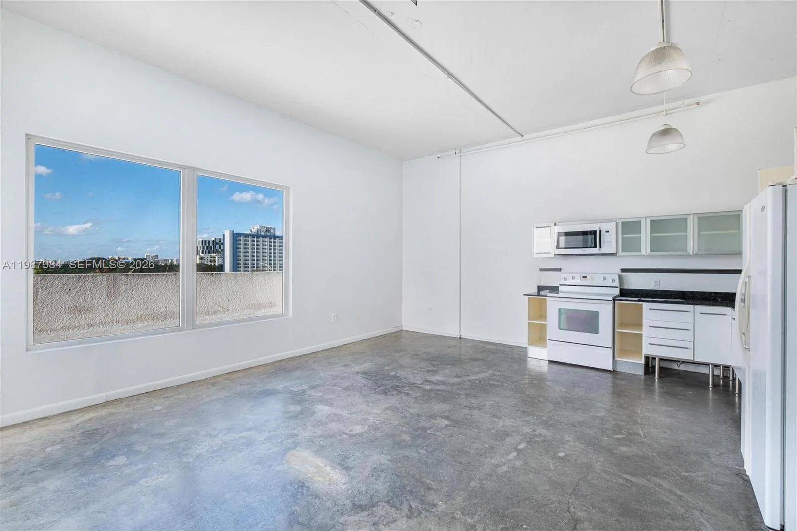 10 SW South River Dr # 609, Miami, FL 33130 photo 2