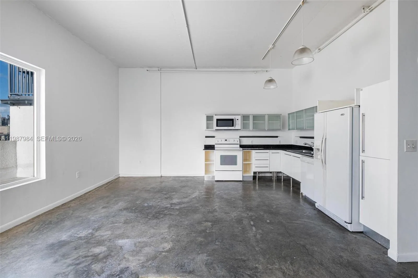 10 SW South River Dr # 609, Miami, FL 33130 photo 3