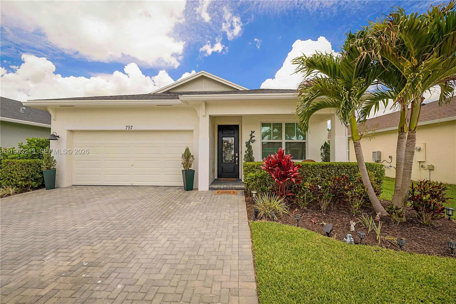 797 SE Bloomfield Rd, Port St. Lucie, FL 34984