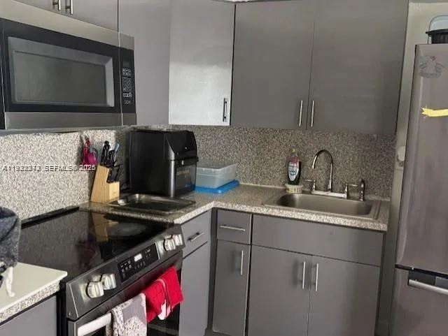 67 NW 34th St, Miami, FL 33127 photo 3