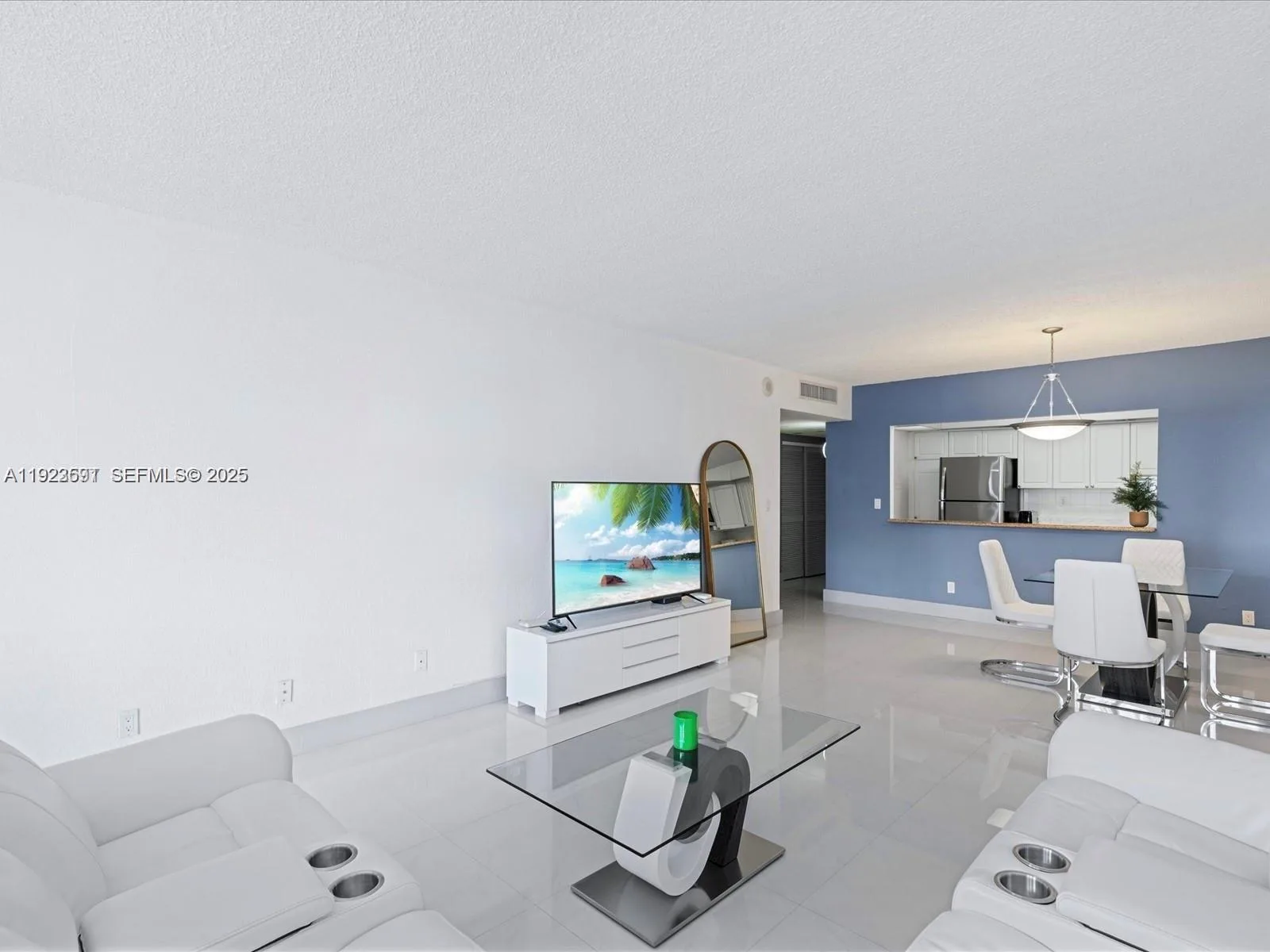 19370 E Collins Ave # 625, Sunny Isles Beach, FL 33160 photo 3