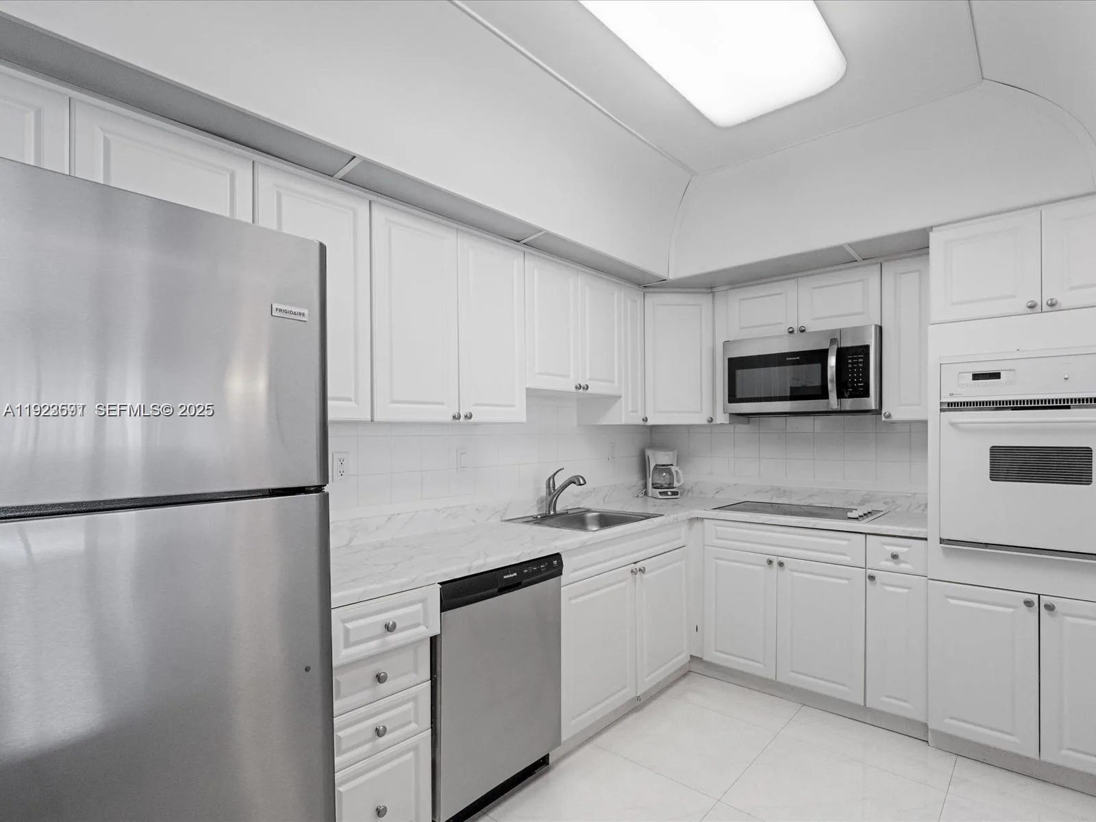 19370 E Collins Ave # 625, Sunny Isles Beach, FL 33160 photo 6