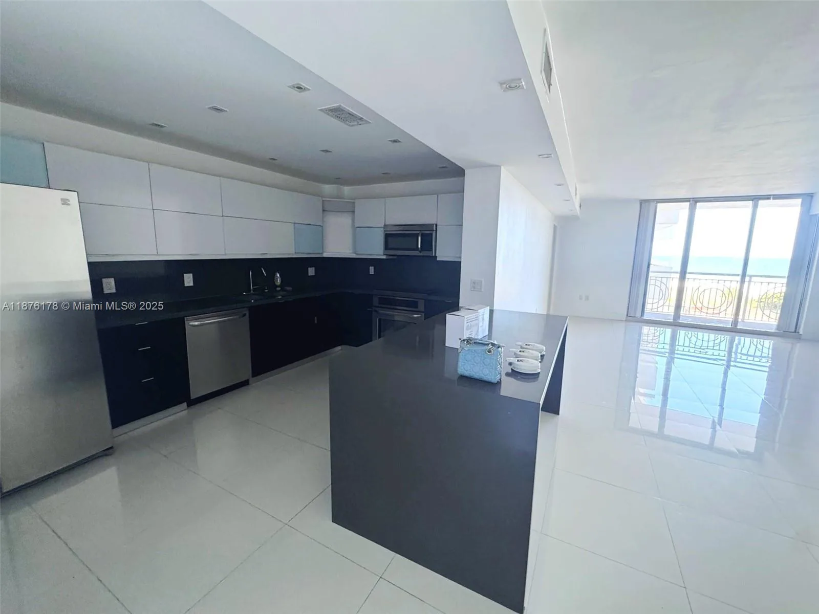 5825 Collins Ave # J4, Miami Beach, FL 33140 photo 3