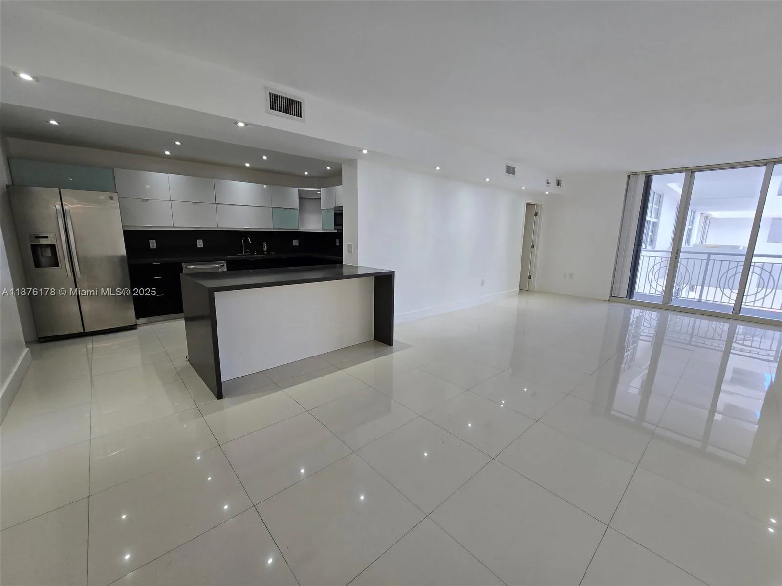 5825 Collins Ave # J4, Miami Beach, FL 33140 photo 9