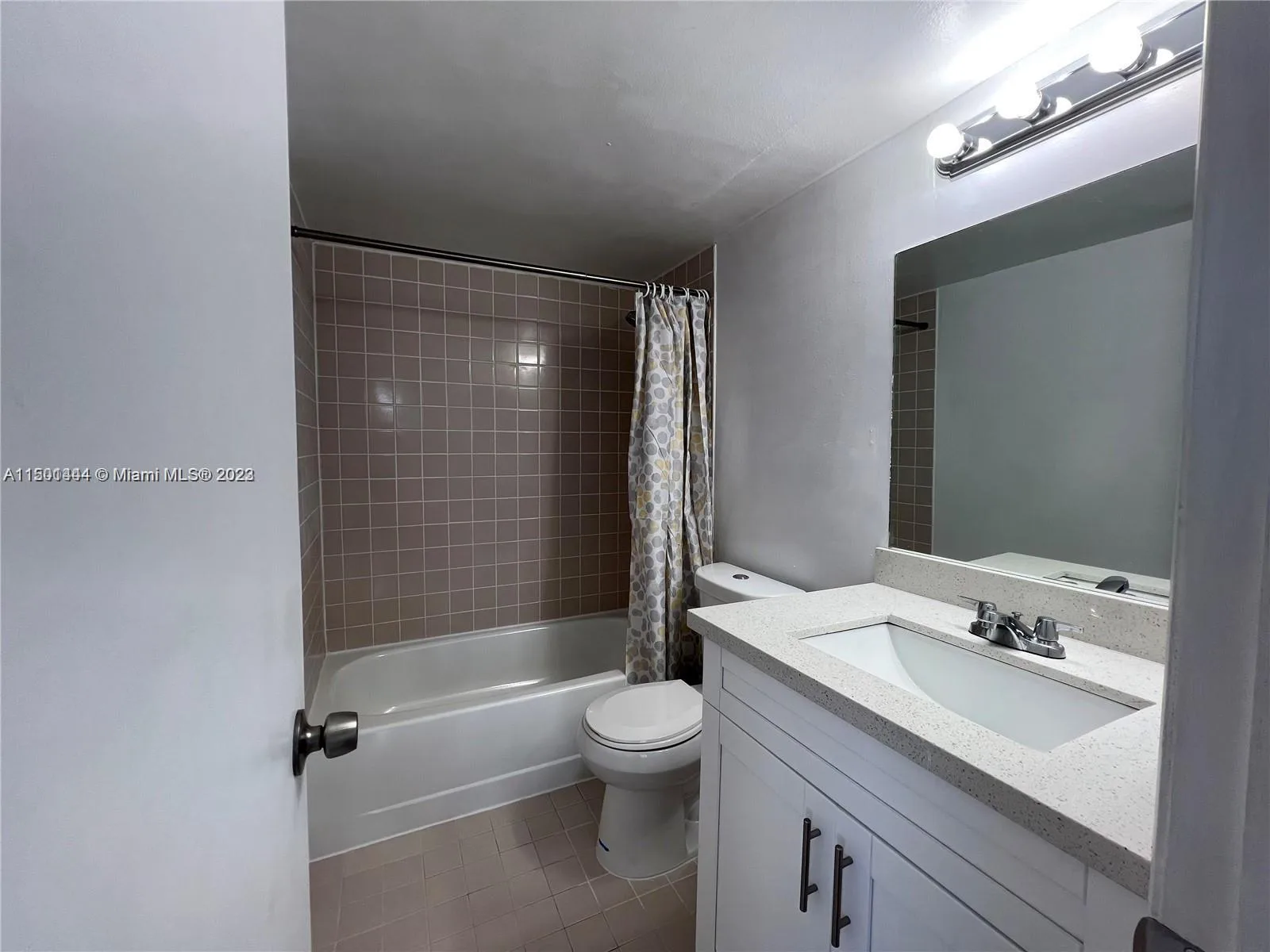 8260 SW 210th St # 220, Cutler Bay, FL 33189 photo 13