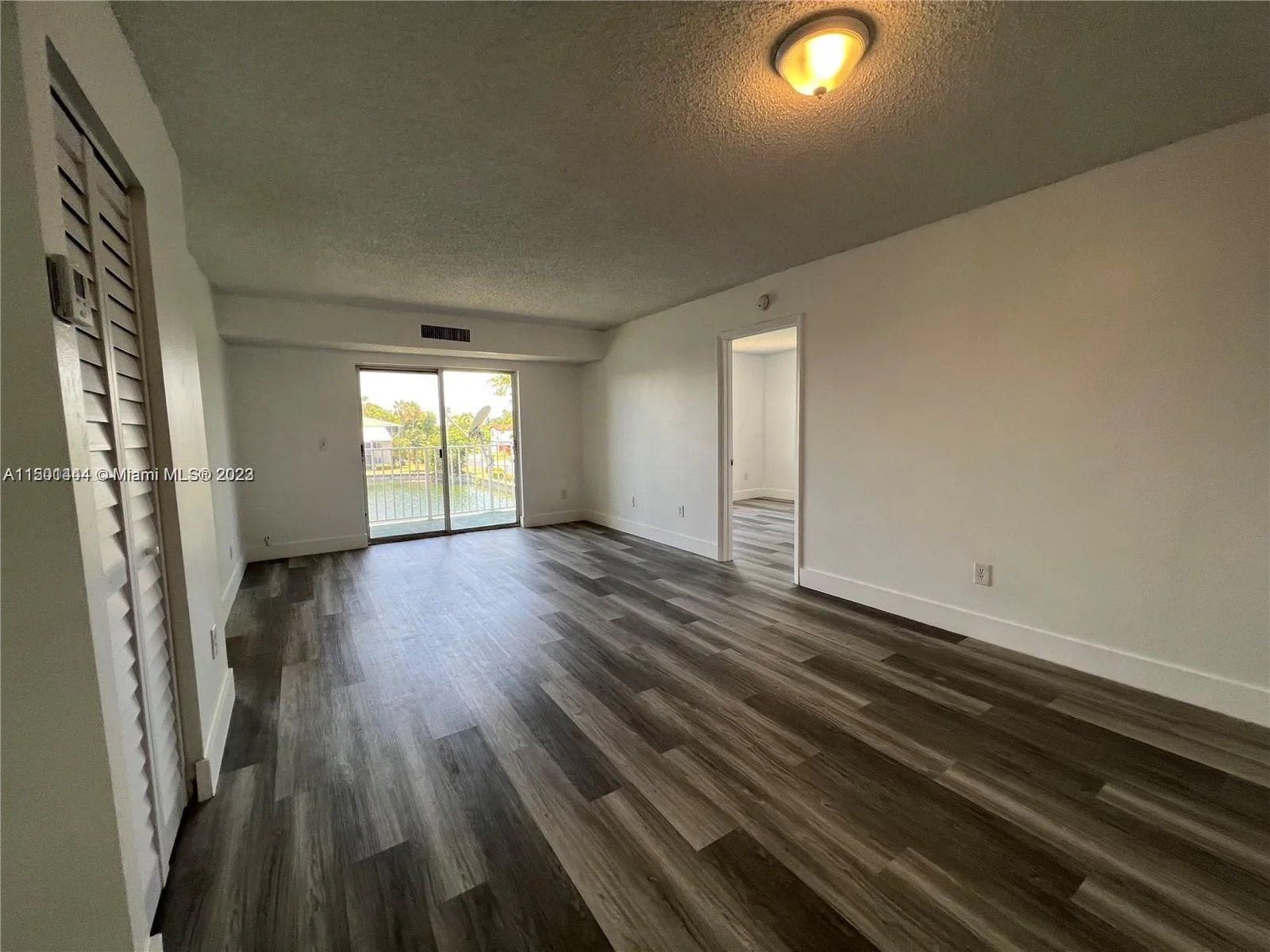 8260 SW 210th St # 220, Cutler Bay, FL 33189 photo 4