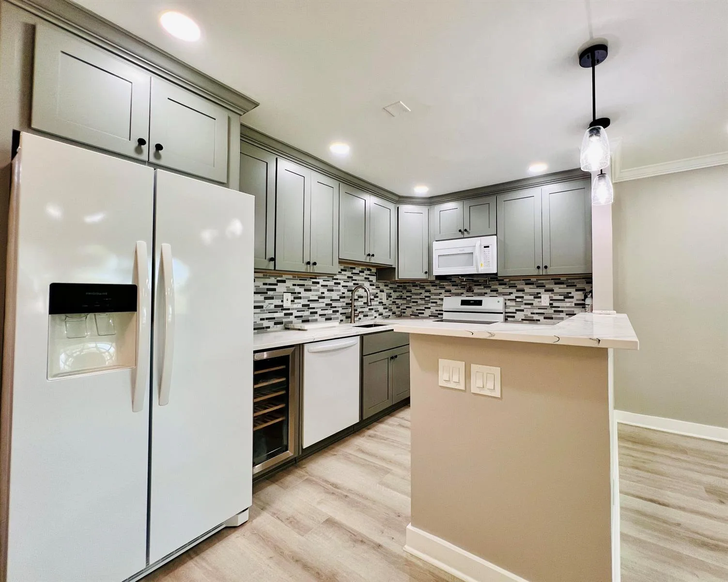 15 Bedford A, West Palm Beach, FL 33417 photo 2