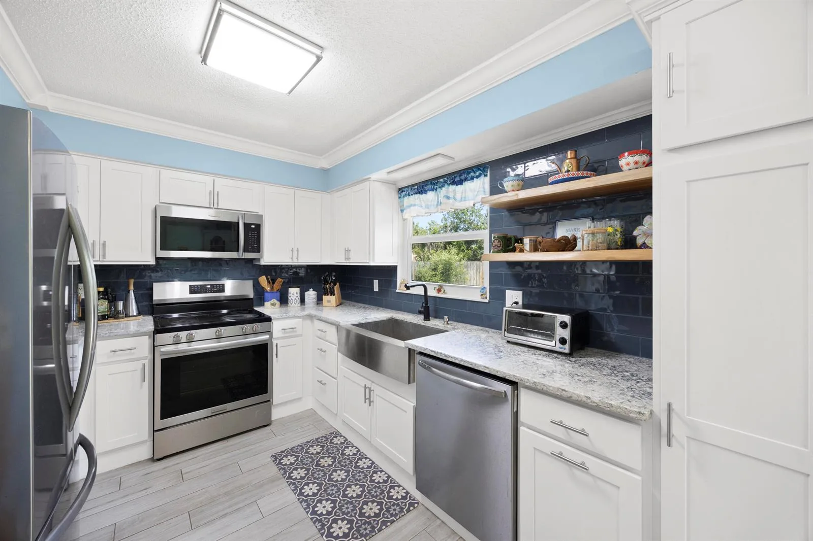 8704 SE Jardin Street, Hobe Sound, FL 33455 photo 5