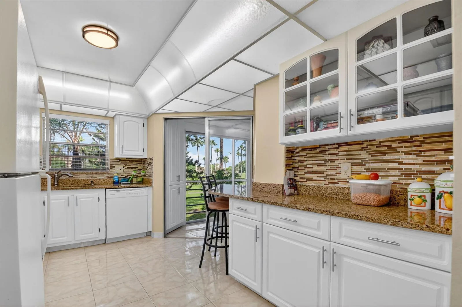 3810 Via Poinciana # 206, Lake Worth, FL 33467