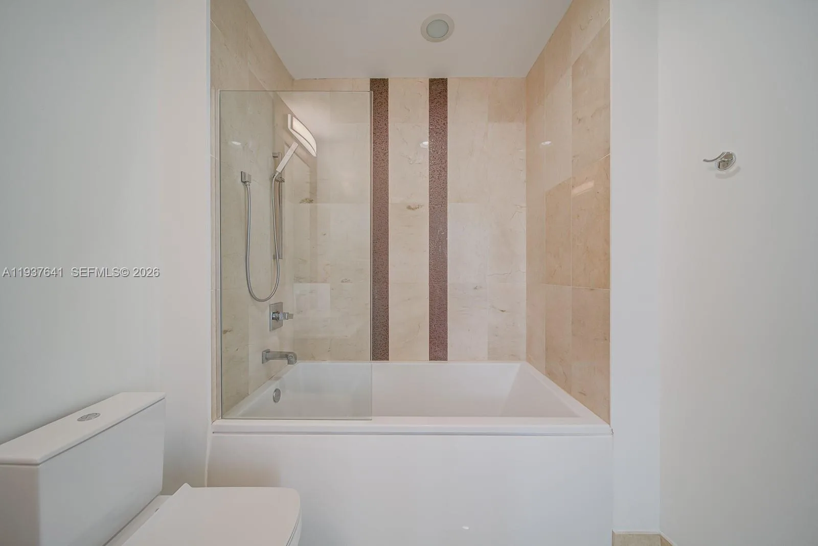 601 NE 27th St # 1904, Miami, FL 33137 photo 11