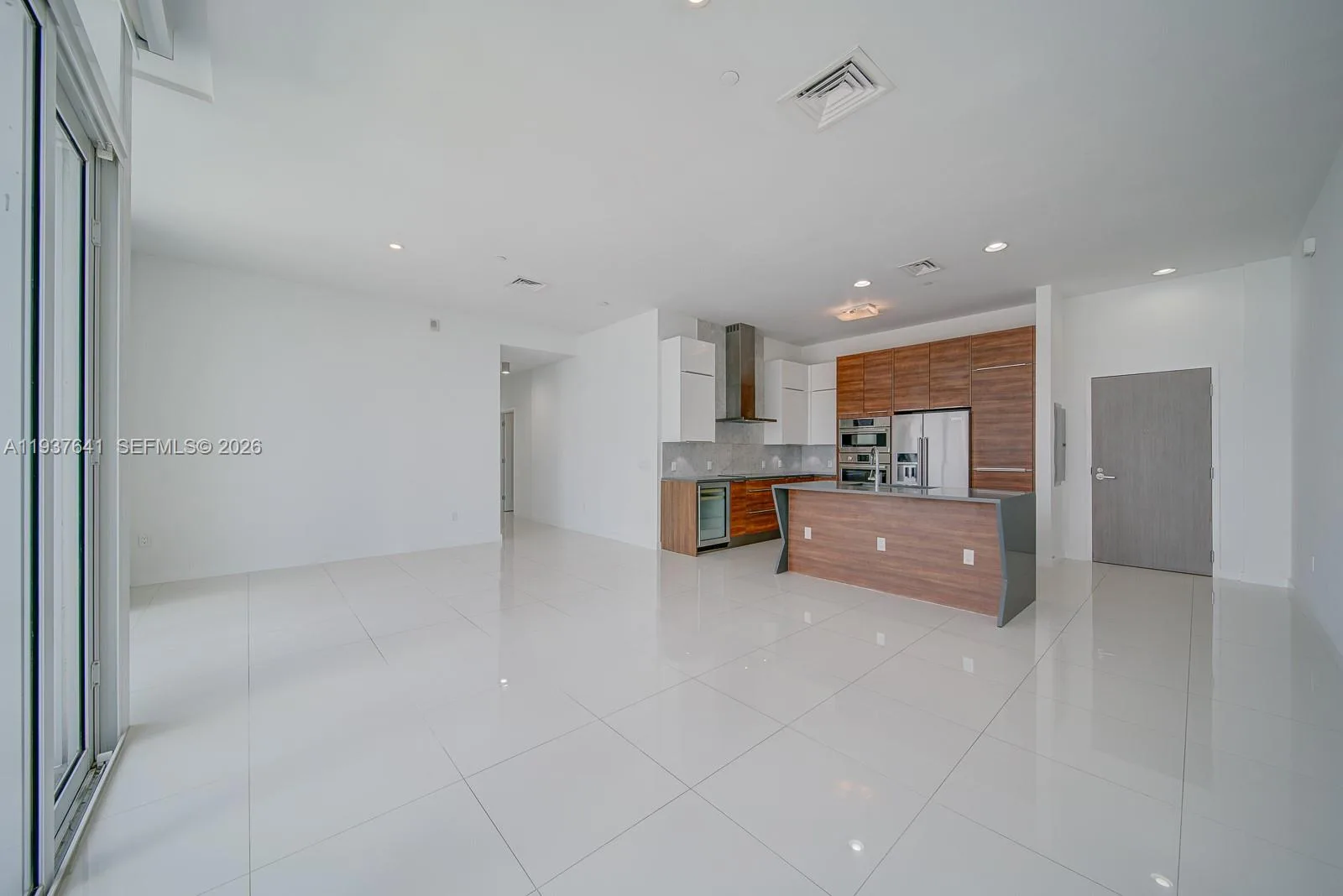 601 NE 27th St # 1904, Miami, FL 33137 photo 2