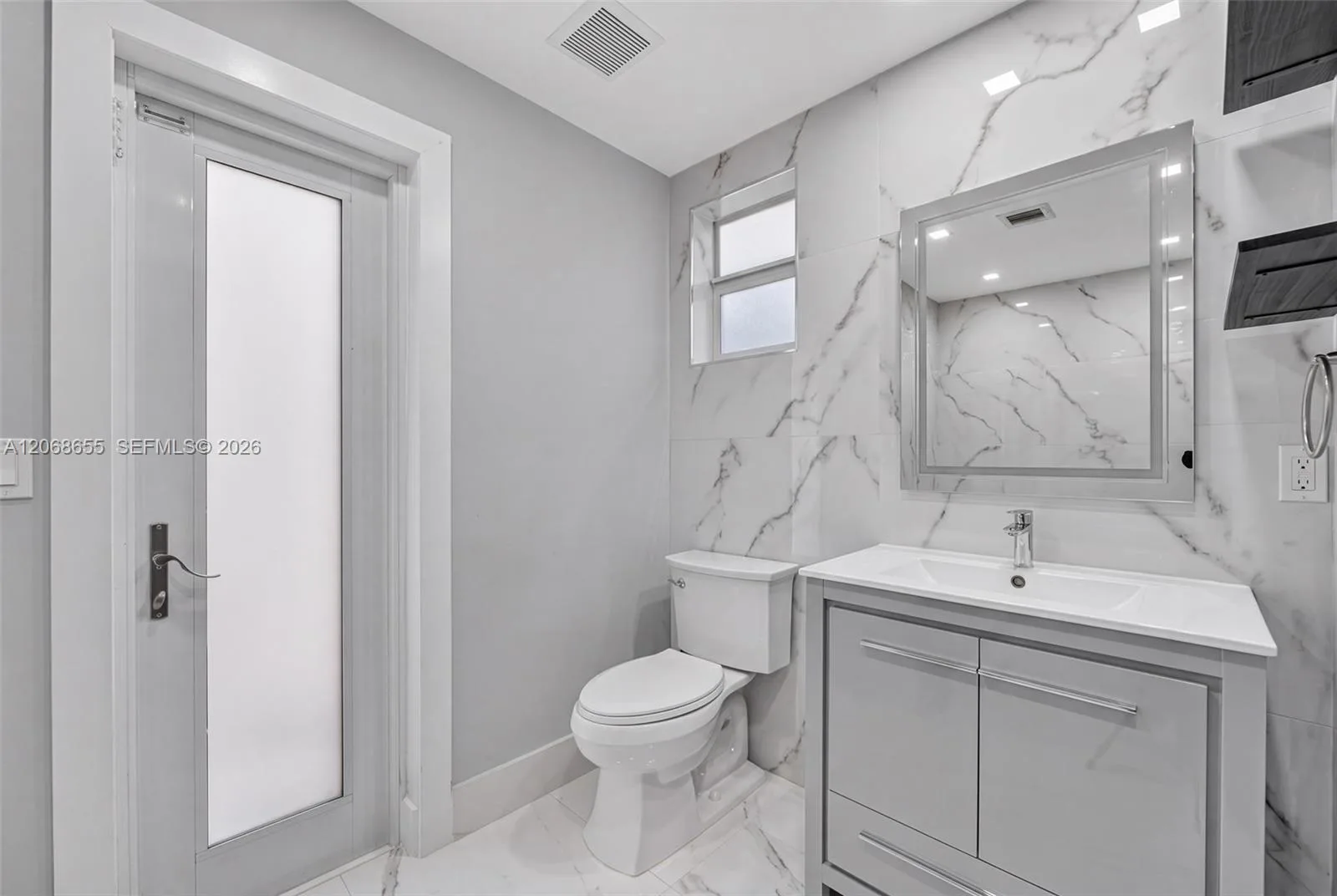 700 W 51st Pl, Hialeah, FL 33012 photo 12