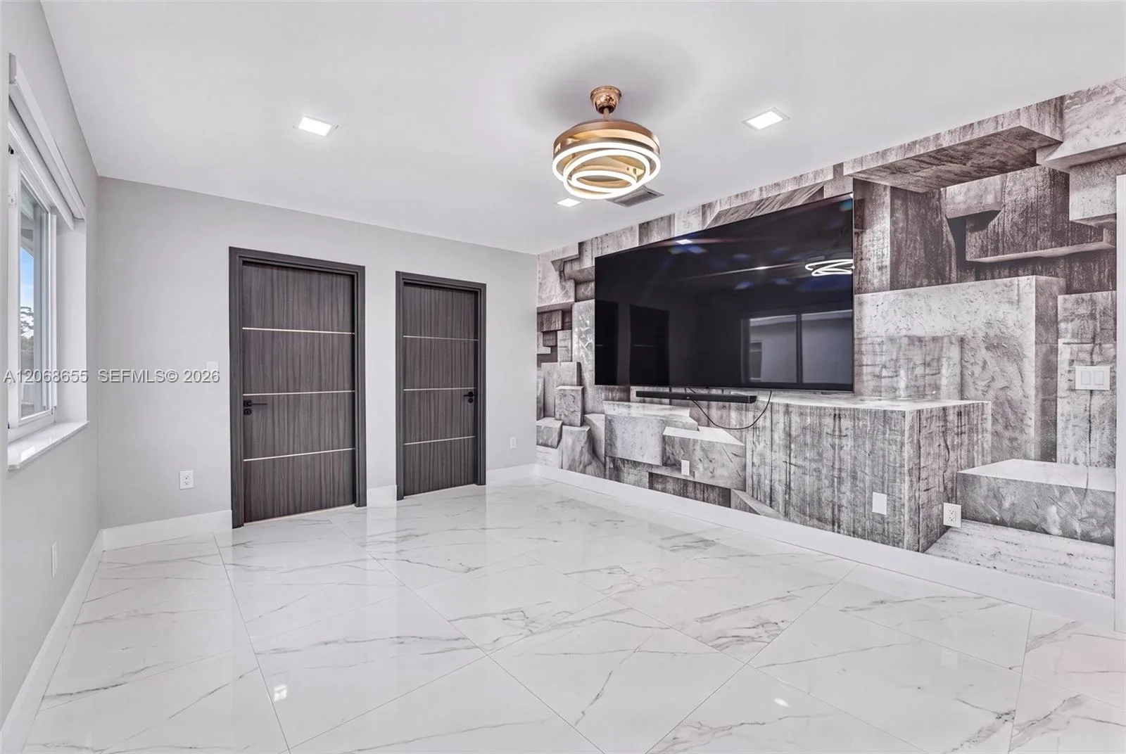 700 W 51st Pl, Hialeah, FL 33012 photo 8