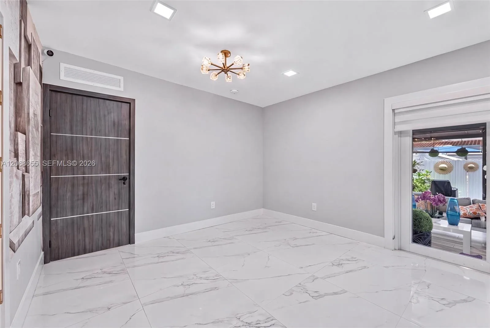 700 W 51st Pl, Hialeah, FL 33012 photo 9