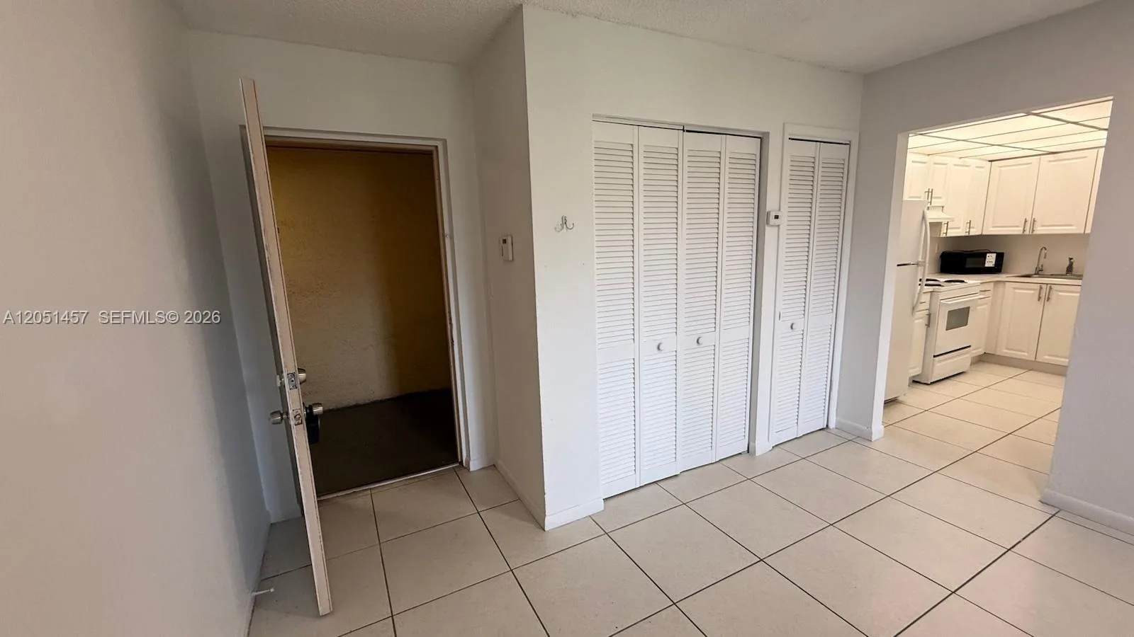 17530 NW 68th Ave # C3010, Hialeah, FL 33015 photo 2