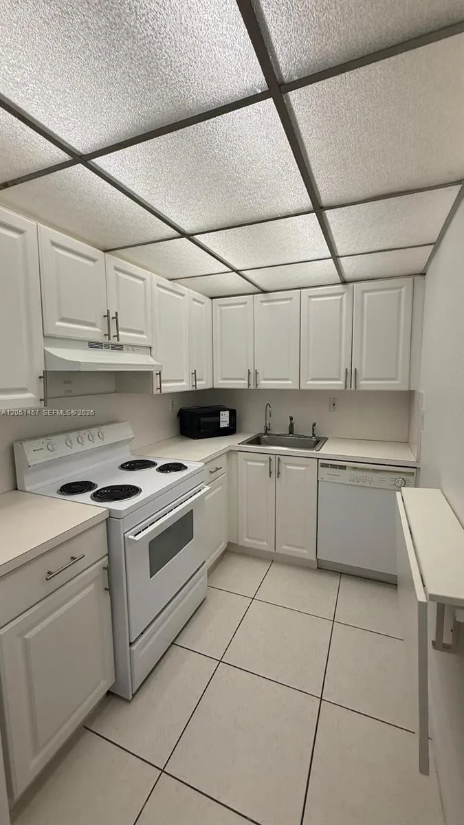 17530 NW 68th Ave # C3010, Hialeah, FL 33015 photo 4