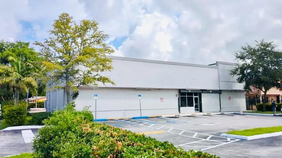 16525 NW 27th Ave, Miami Gardens, FL 33054