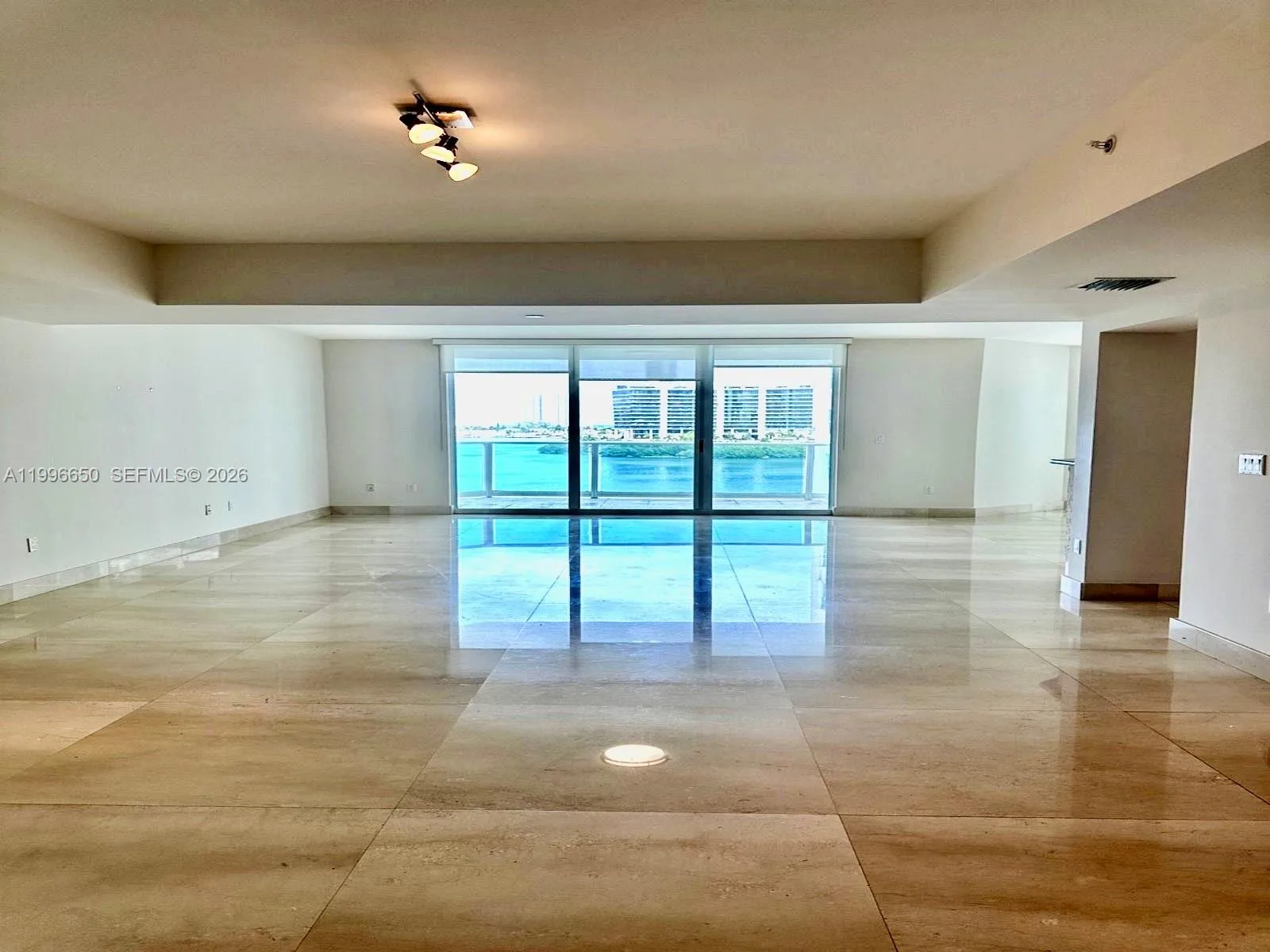 3301 NE 183rd St # 809, Aventura, FL 33160