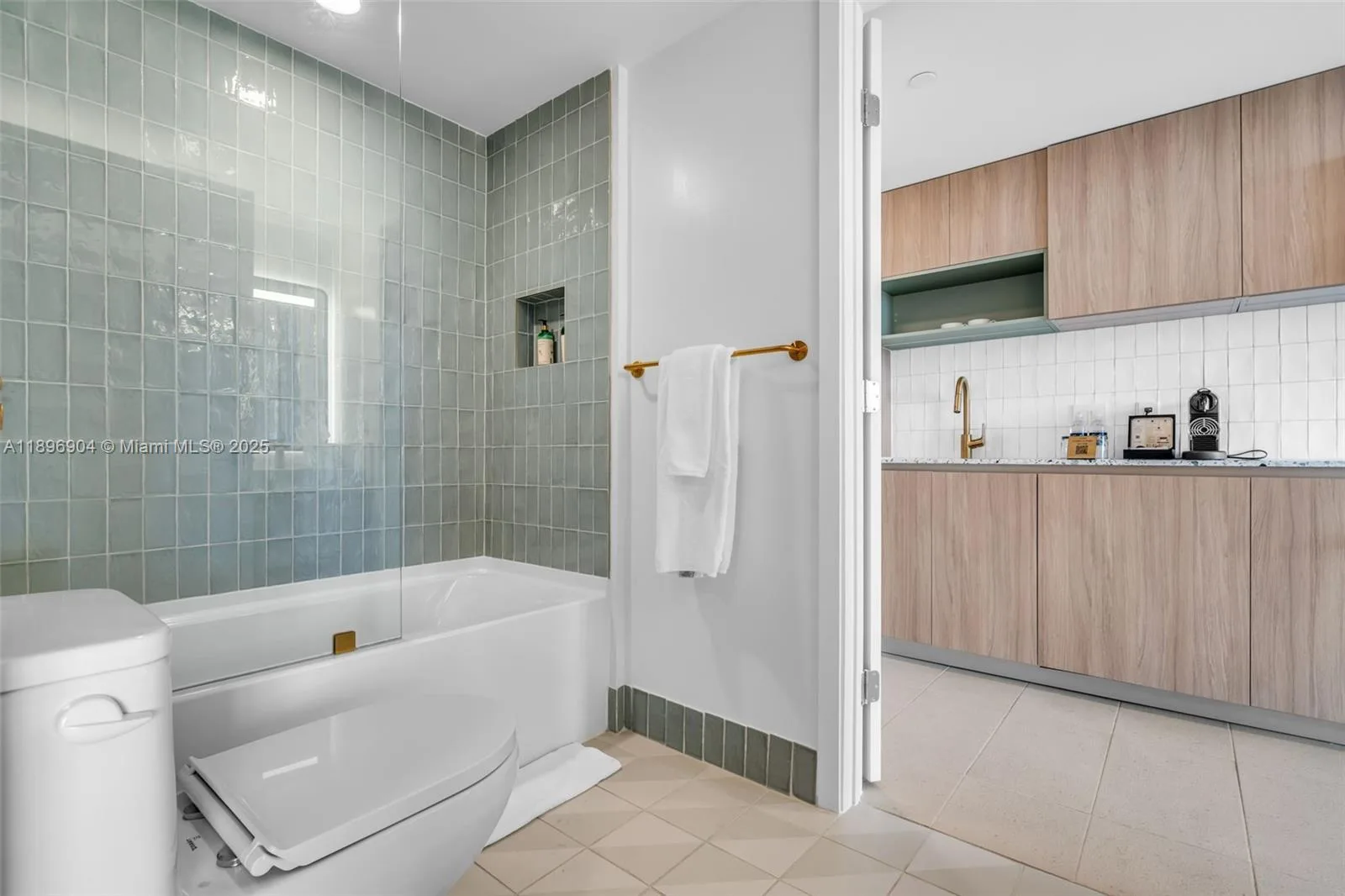 159 NE 6th St # 4514, Miami, FL 33132 photo 12