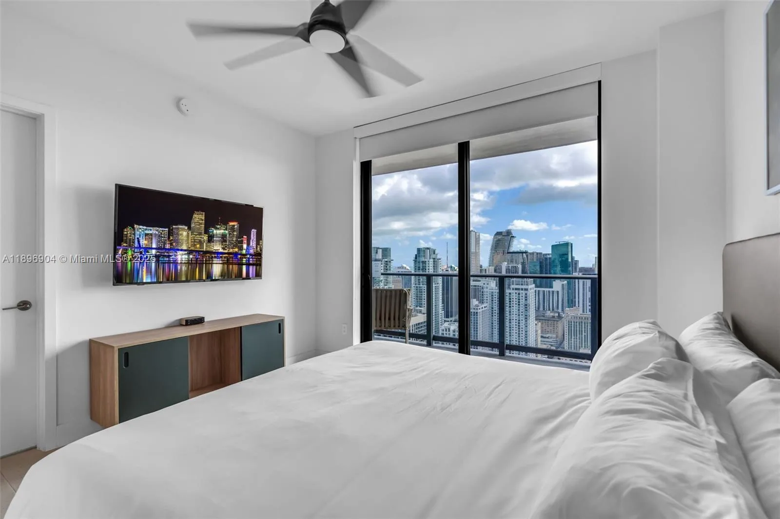 159 NE 6th St # 4514, Miami, FL 33132 photo 6