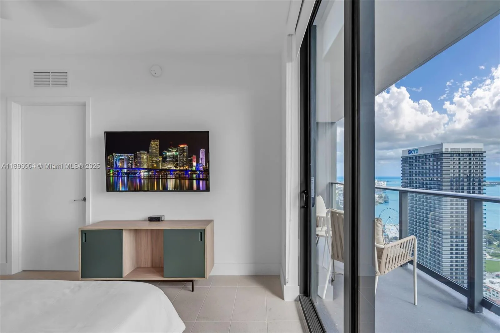 159 NE 6th St # 4514, Miami, FL 33132 photo 7