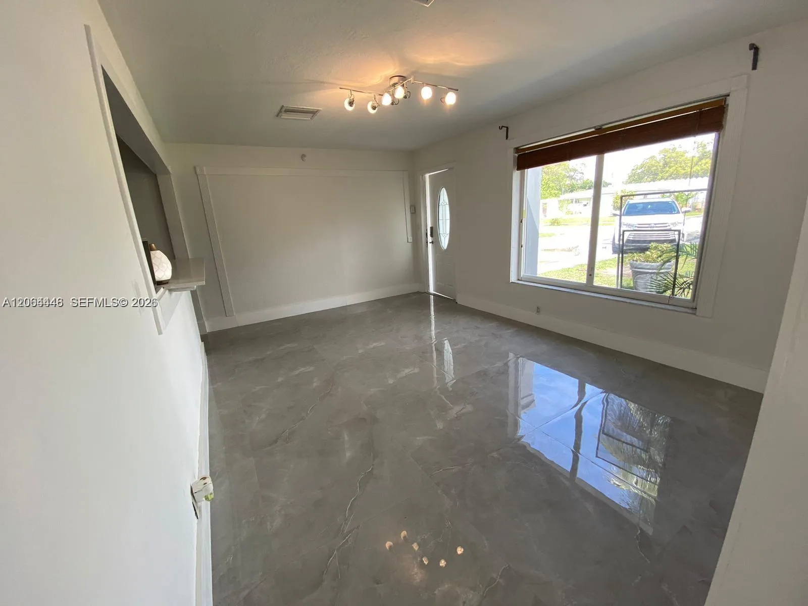 112 Ronald Rd, West Park, FL 33023 photo 4