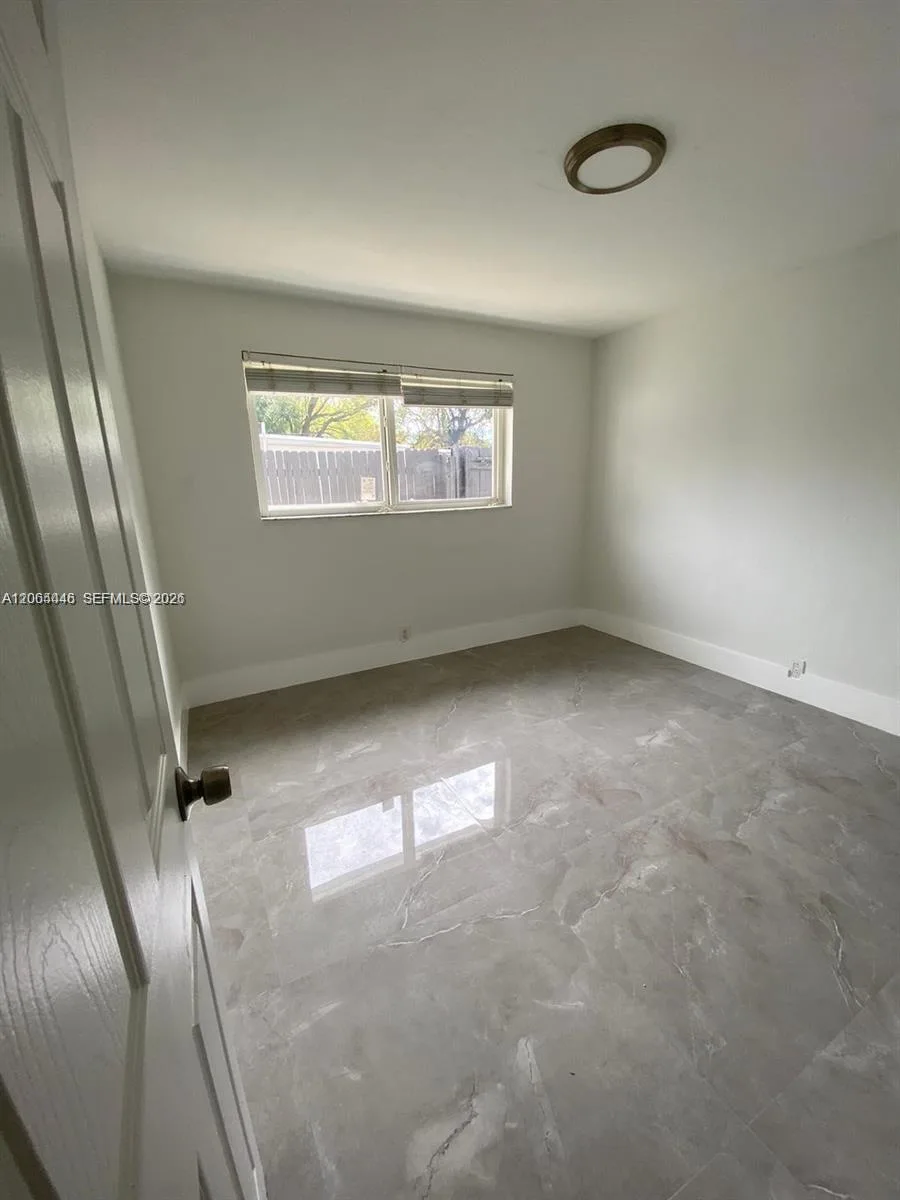 112 Ronald Rd, West Park, FL 33023 photo 5