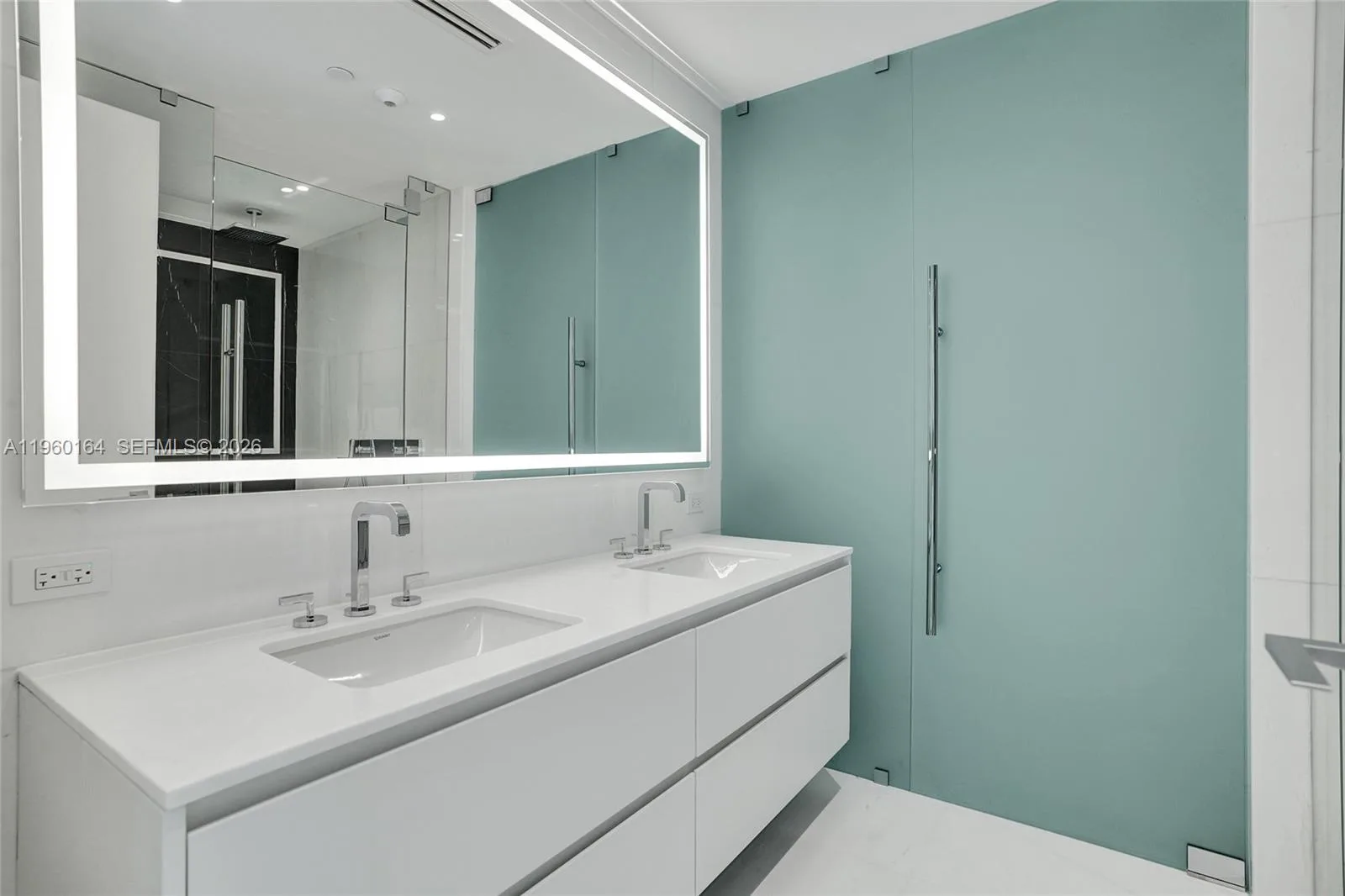 300 Biscayne Boulevard Way # 2105W, Miami, FL 33131 photo 10