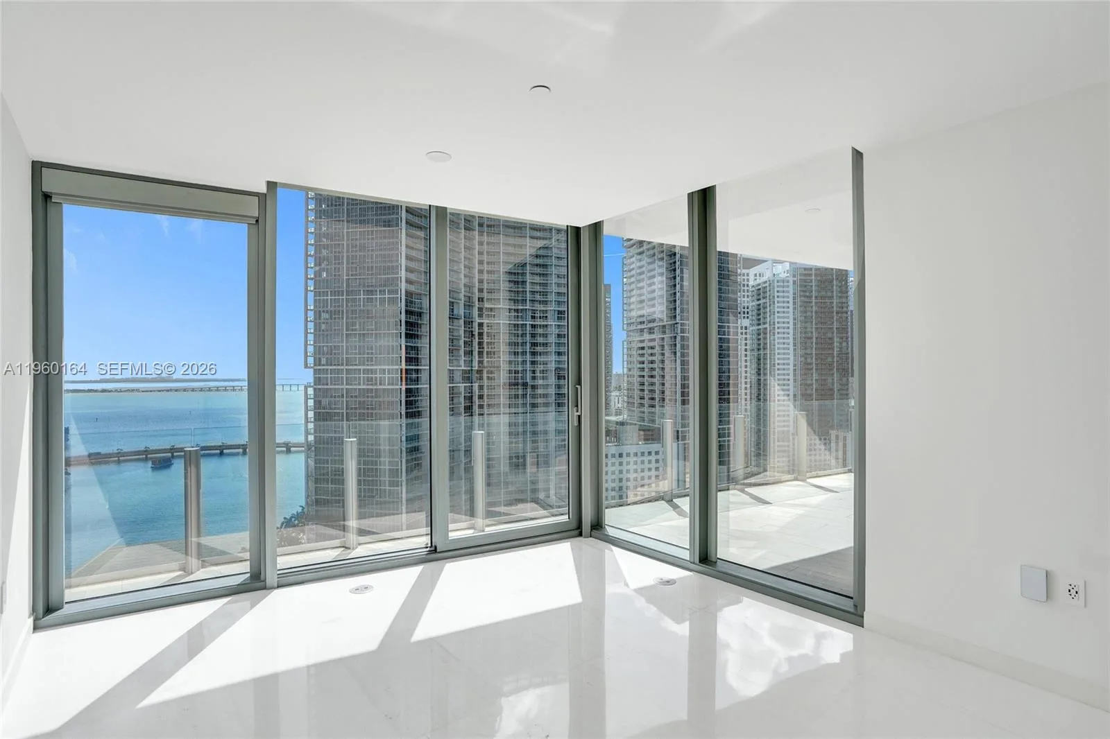 300 Biscayne Boulevard Way # 2105W, Miami, FL 33131 photo 13