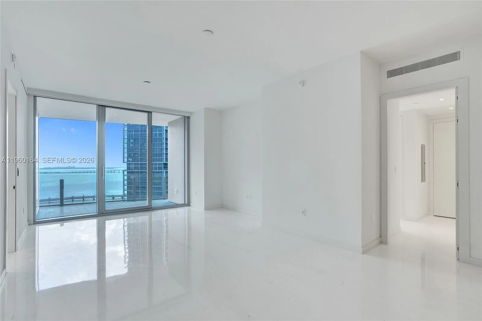 300 Biscayne Boulevard Way # 2105W, Miami, FL 33131 photo 2