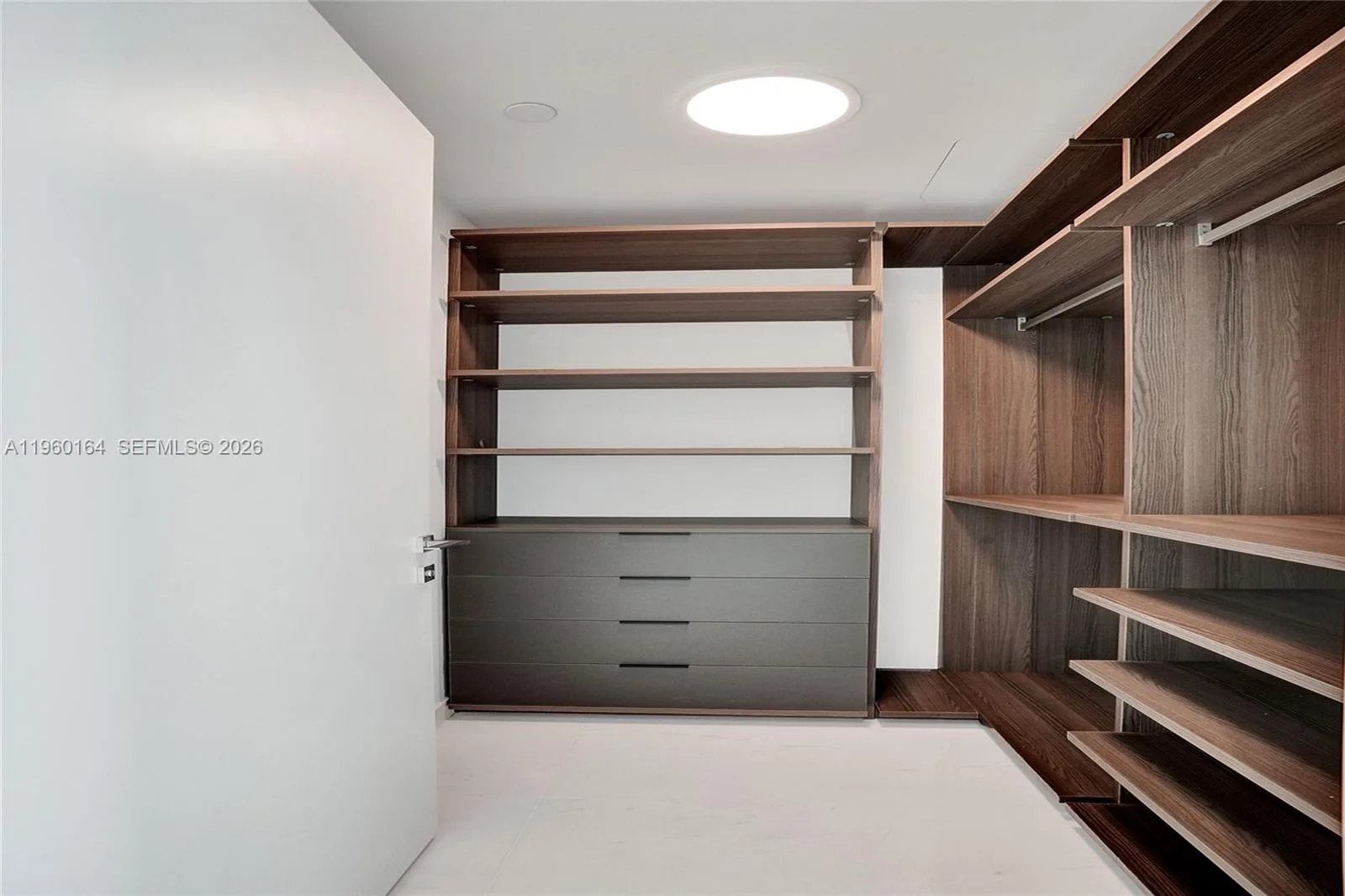 300 Biscayne Boulevard Way # 2105W, Miami, FL 33131 photo 8