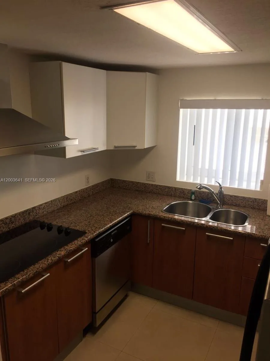 170 SE 14th St # 1504, Miami, FL 33131 photo 7