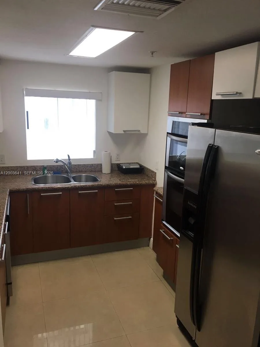 170 SE 14th St # 1504, Miami, FL 33131 photo 8