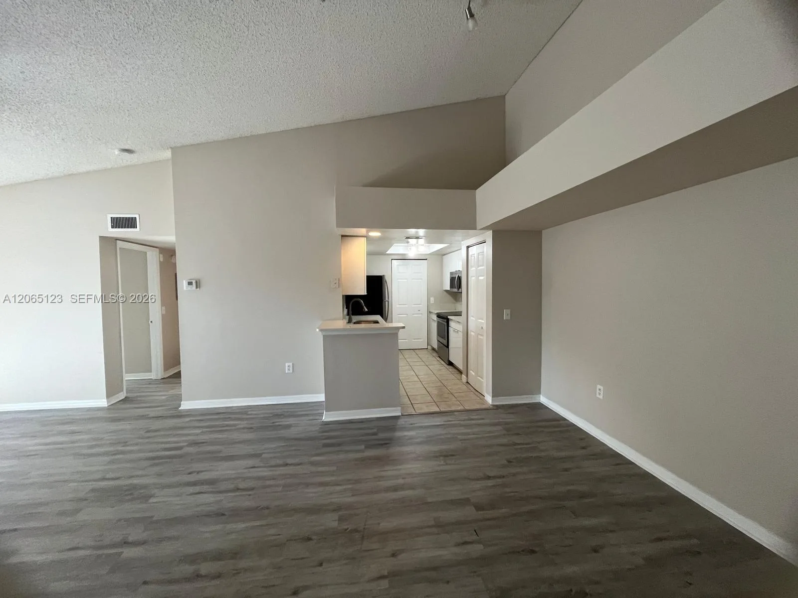 4171 N Haverhill Rd # 1013, West Palm Beach, FL 33417 photo 4