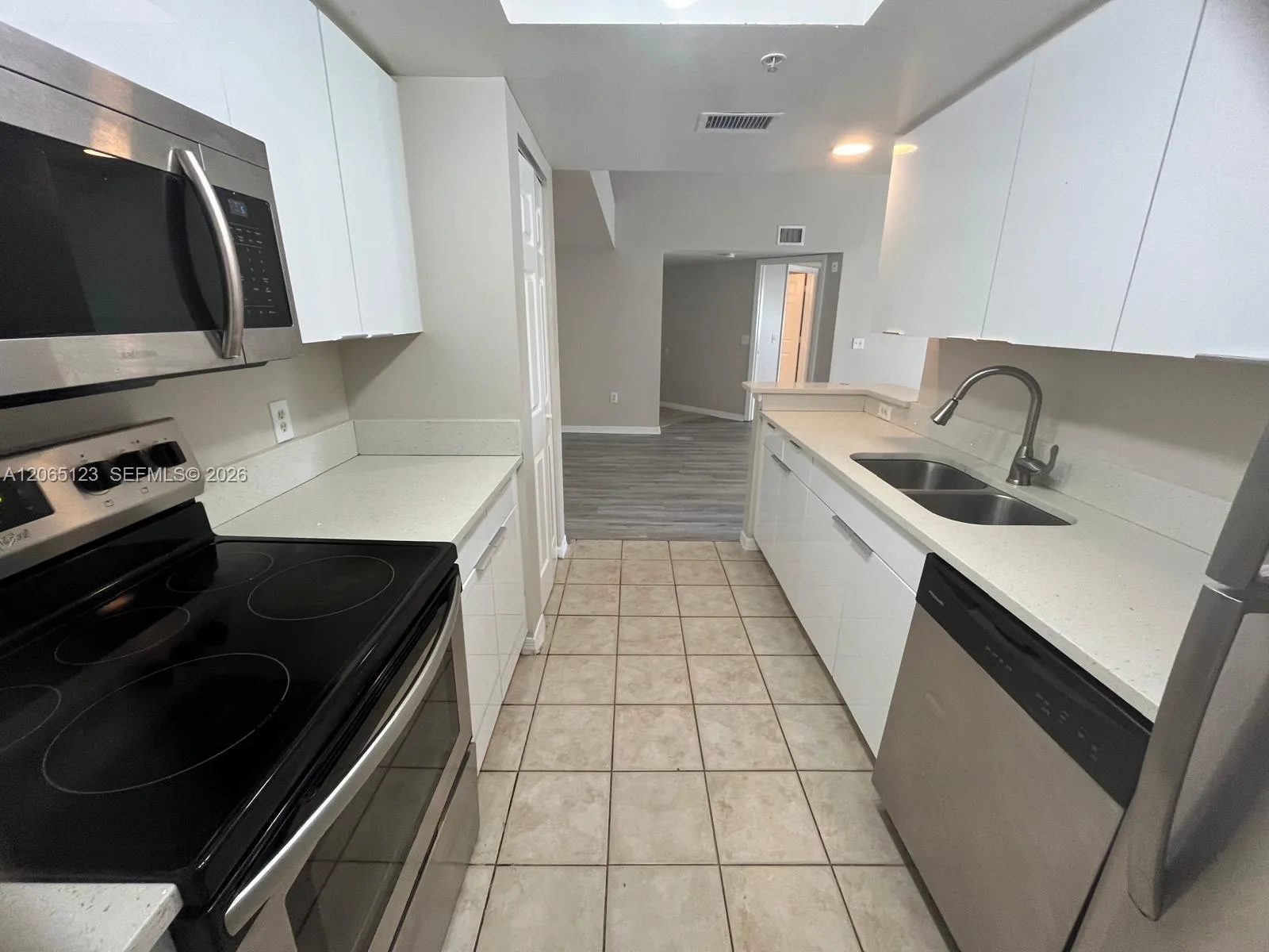 4171 N Haverhill Rd # 1013, West Palm Beach, FL 33417 photo 9