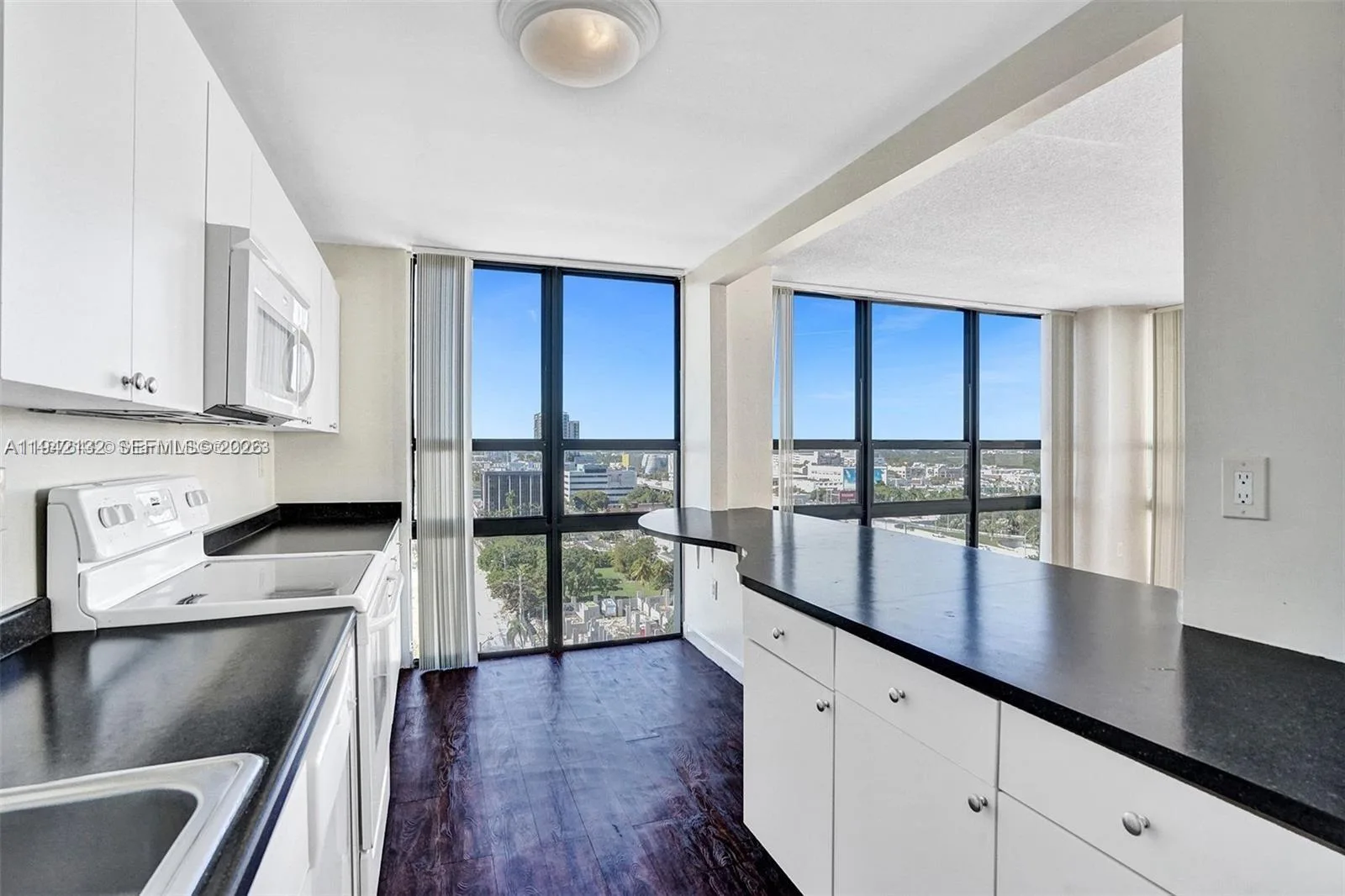 600 NE 36th St # 1423, Miami, FL 33137 photo 2