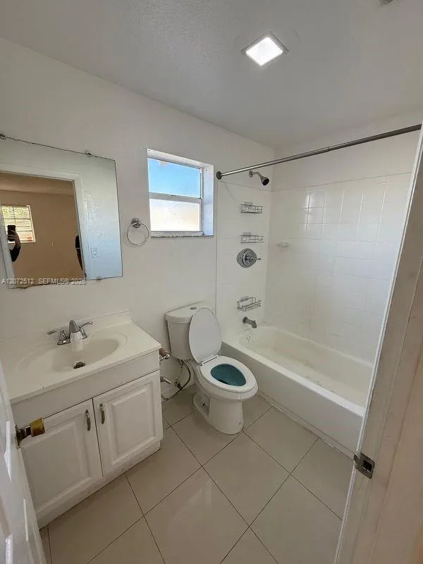 1943 Arthur St # 3, Hollywood, FL 33020 photo 3