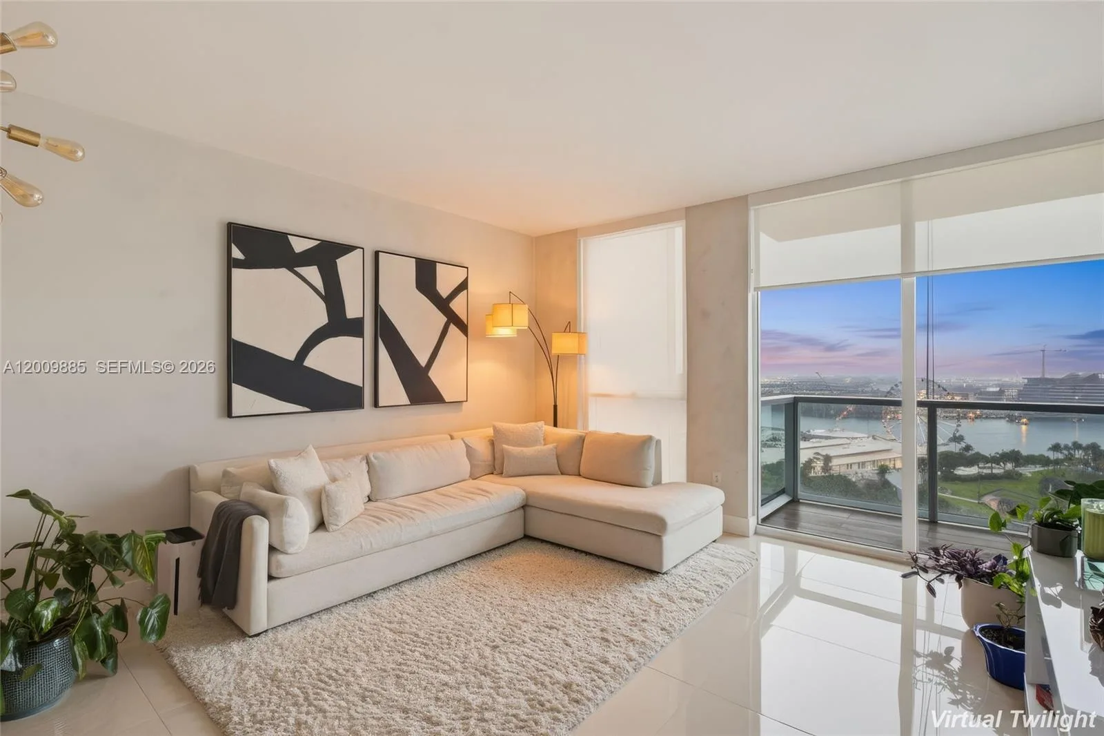 253 NE 2nd St # 2005, Miami, FL 33132