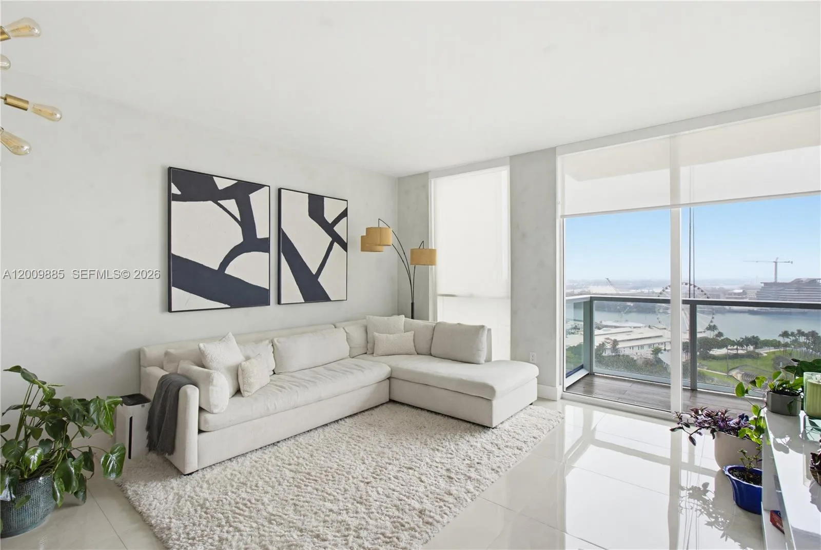 253 NE 2nd St # 2005, Miami, FL 33132 photo 10