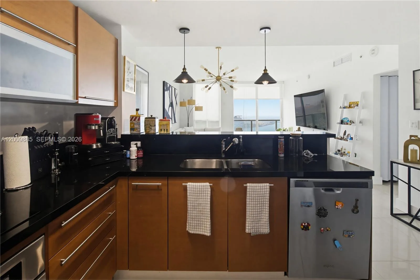 253 NE 2nd St # 2005, Miami, FL 33132 photo 3