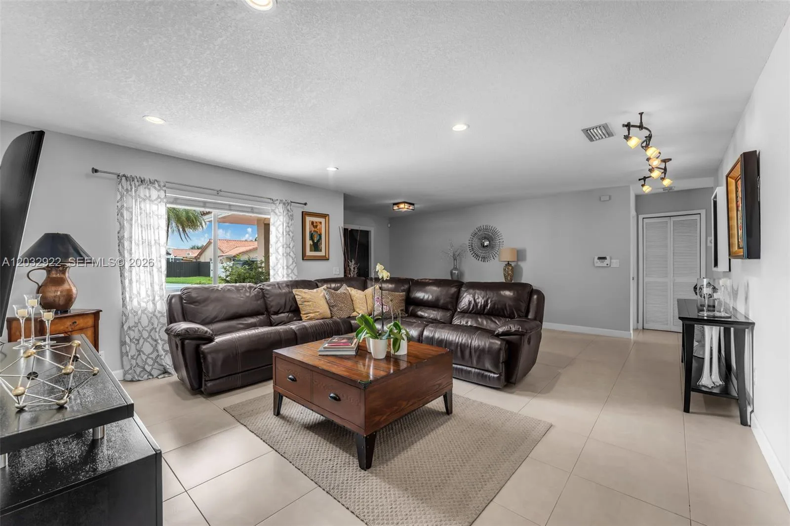 14061 SW 39th St, Miami, FL 33175 photo 4