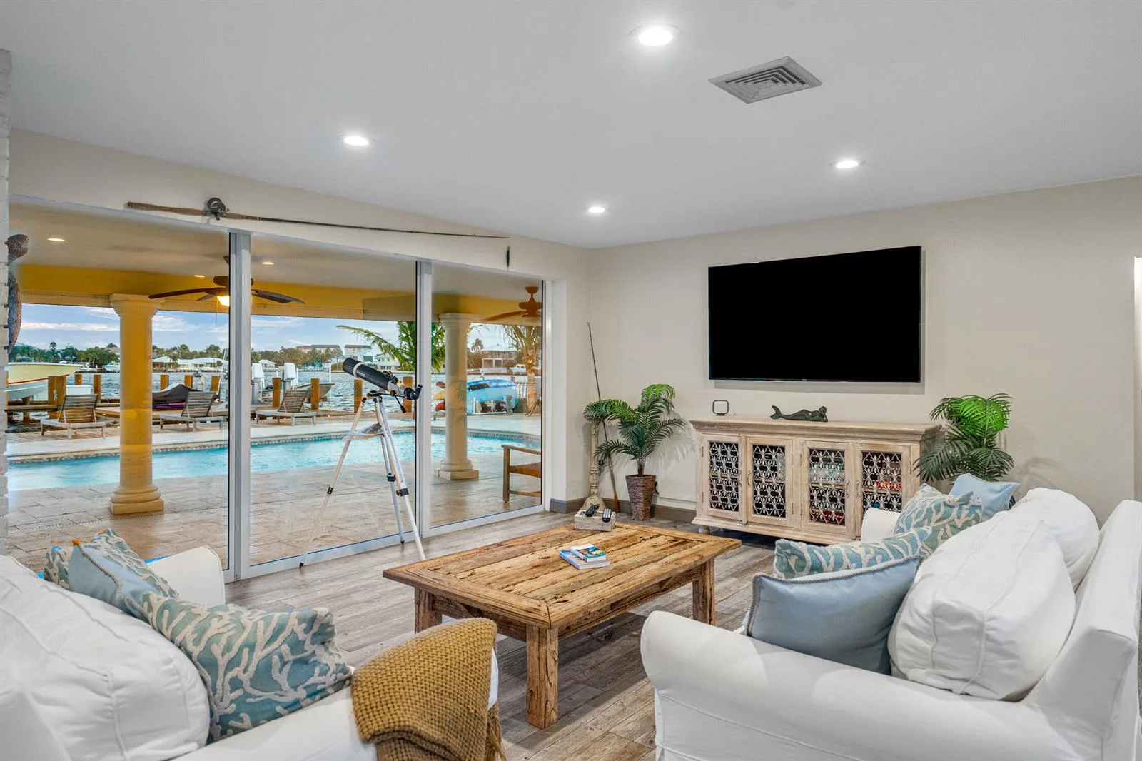 844 East Drive, Boynton Beach, FL 33435 photo 12