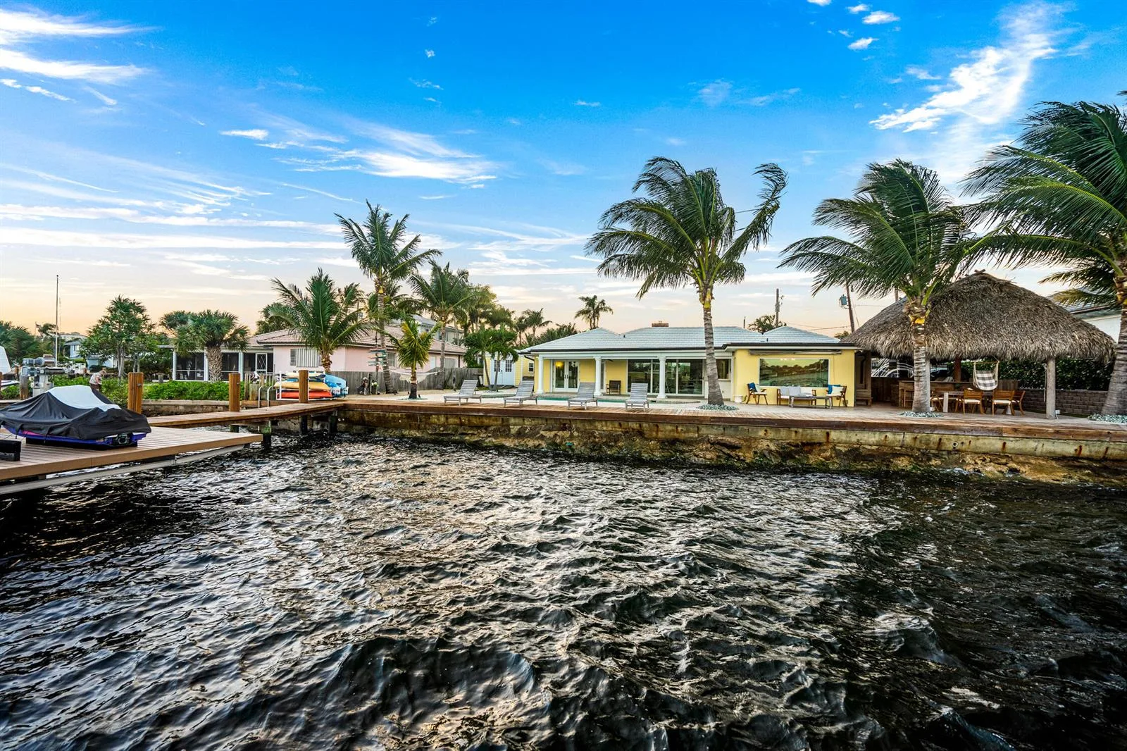 844 East Drive, Boynton Beach, FL 33435 photo 2