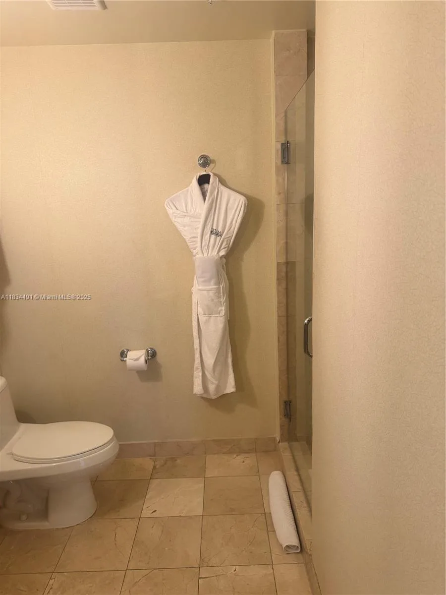 18001 Collins Ave # 1810, Sunny Isles Beach, FL 33160 photo 11