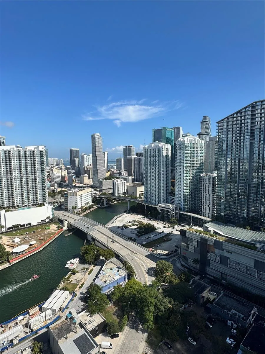 88 SW 7th Street # 3012, Miami, FL 33130 photo 2