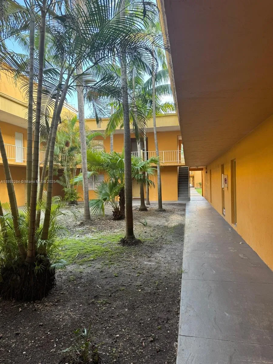 18101 NW 68th Ave # D207, Hialeah, FL 33015 photo 5