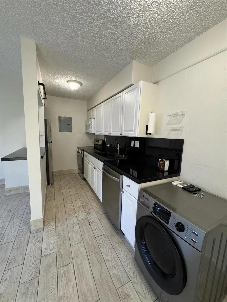 340 SW 16th Court # 1, Fort Lauderdale, FL 33315