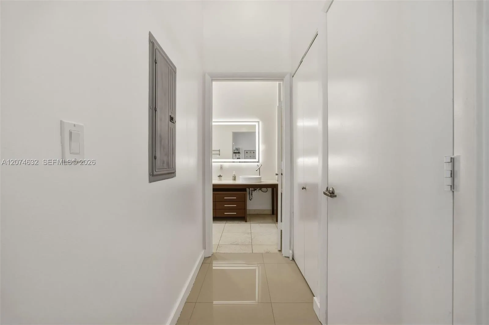 475 Brickell Ave # 1412, Miami, FL 33131 photo 12