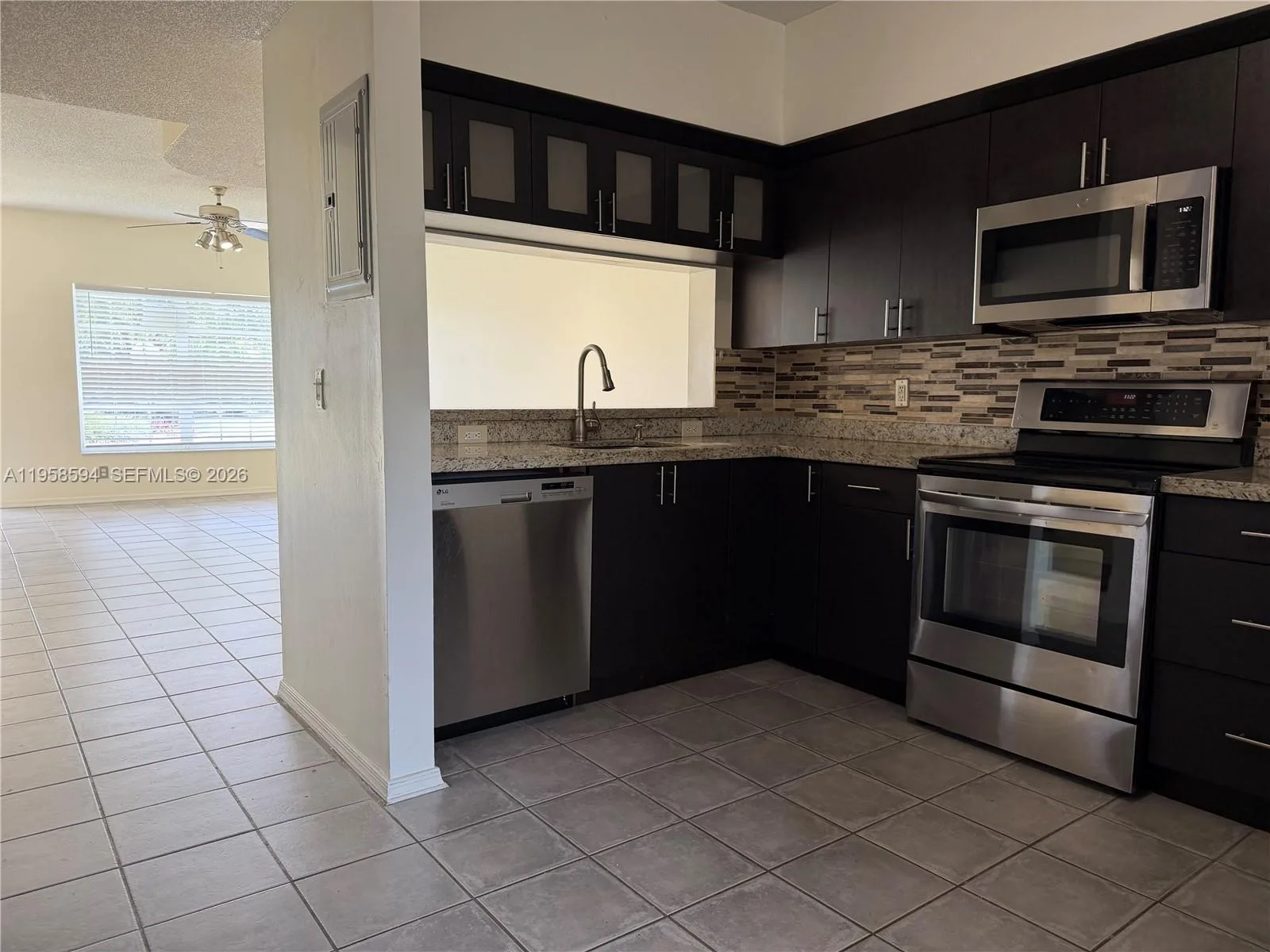 271 Duval Ct, Weston, FL 33326 photo 3