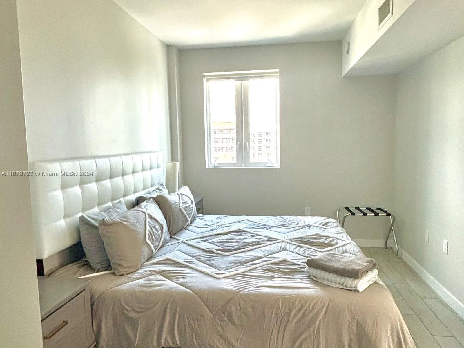 321 NE 26th St # 817, Miami, FL 33137 photo 5